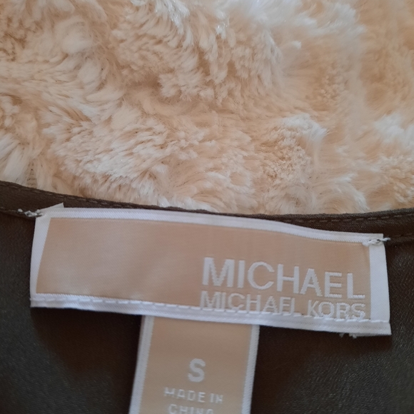 🔥🔥🔥SALE🔥🔥🔥Michael Kors Fringed Duffle Top - Picture 2 of 2